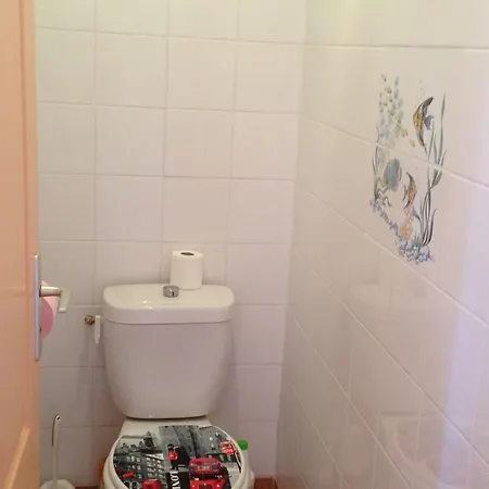 Cozy Villa Situated In Saint-Germain-Sur-Ay With Parking