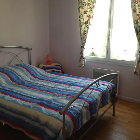 Cozy Villa Situated In Saint-Germain-Sur-Ay With Parking