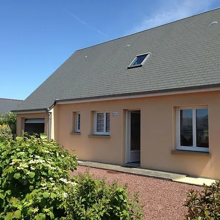 Cozy Villa Situated In Saint-Germain-Sur-Ay With Parking * Isigny-sur-Mer